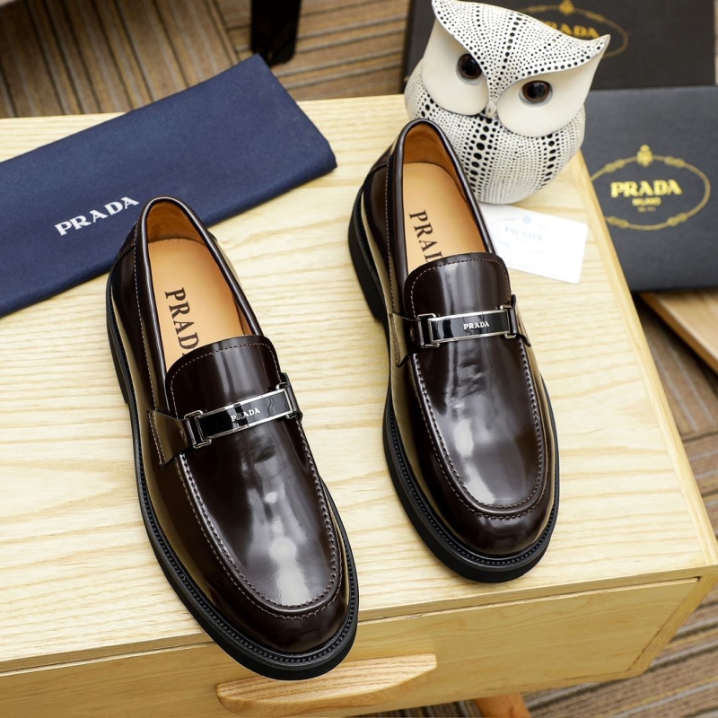 Pra*a leather shoes